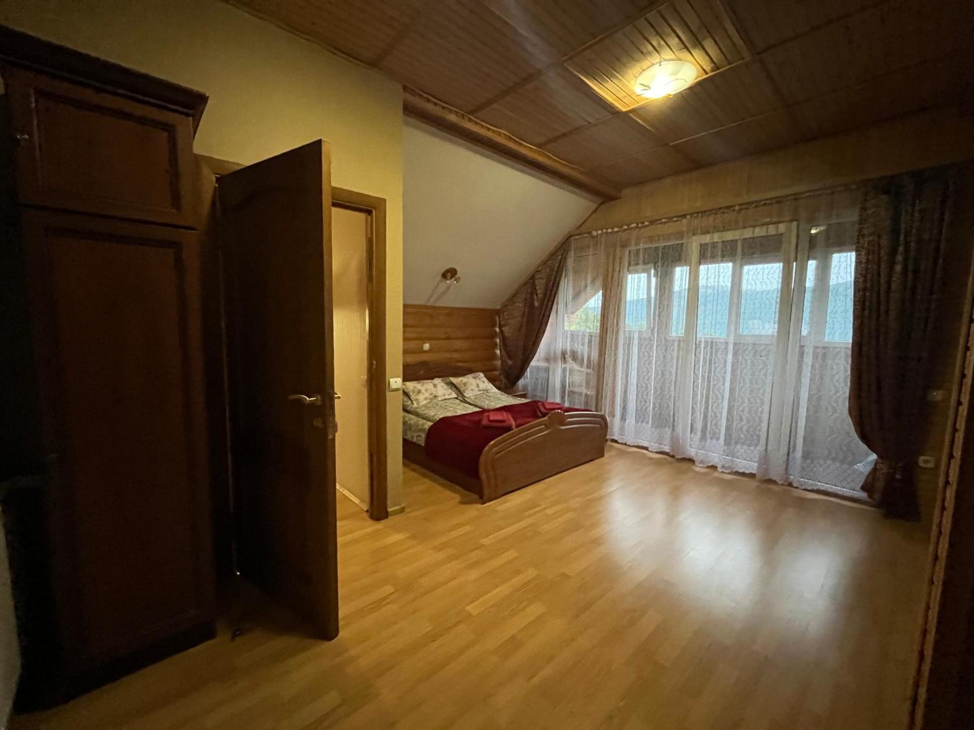 "Діброва" Hotel Yaremche Exterior photo